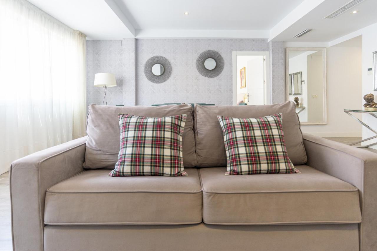 Soho Premium 4 Bedrooms Apartment Малага Экстерьер фото
