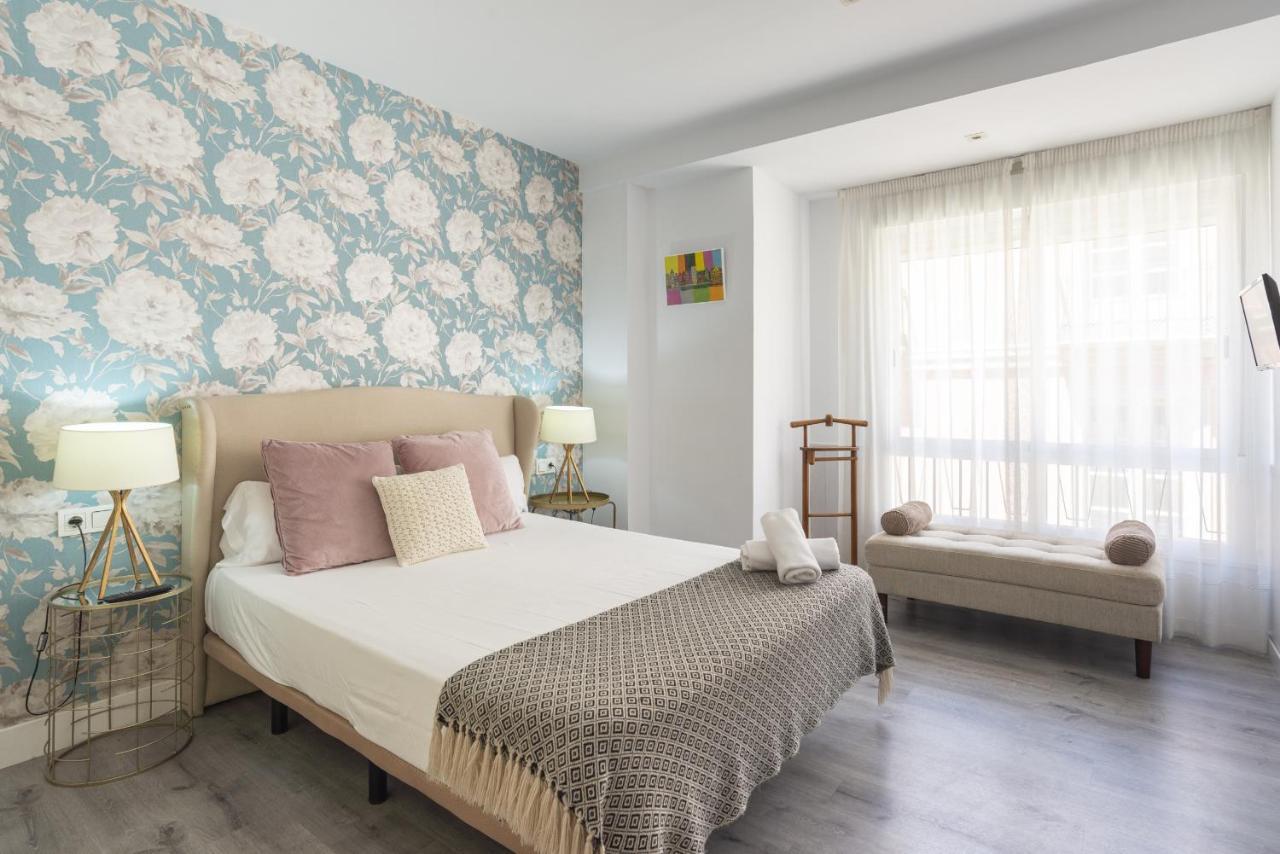 Soho Premium 4 Bedrooms Apartment Малага Экстерьер фото