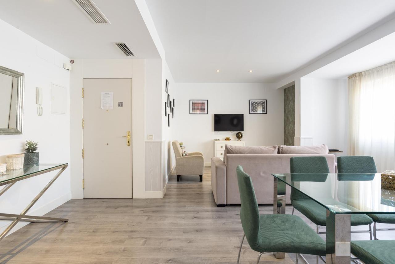 Soho Premium 4 Bedrooms Apartment Малага Экстерьер фото