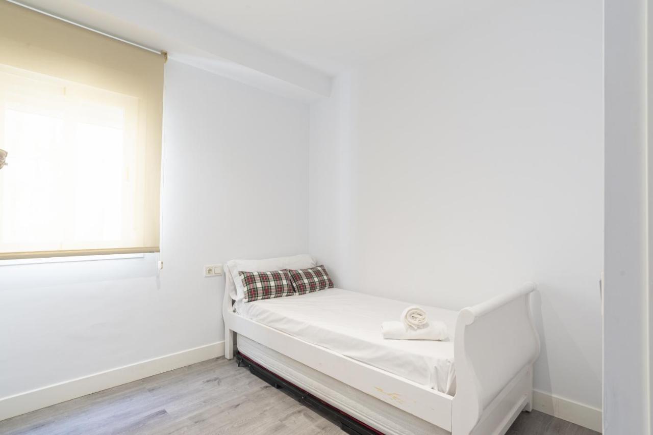 Soho Premium 4 Bedrooms Apartment Малага Экстерьер фото