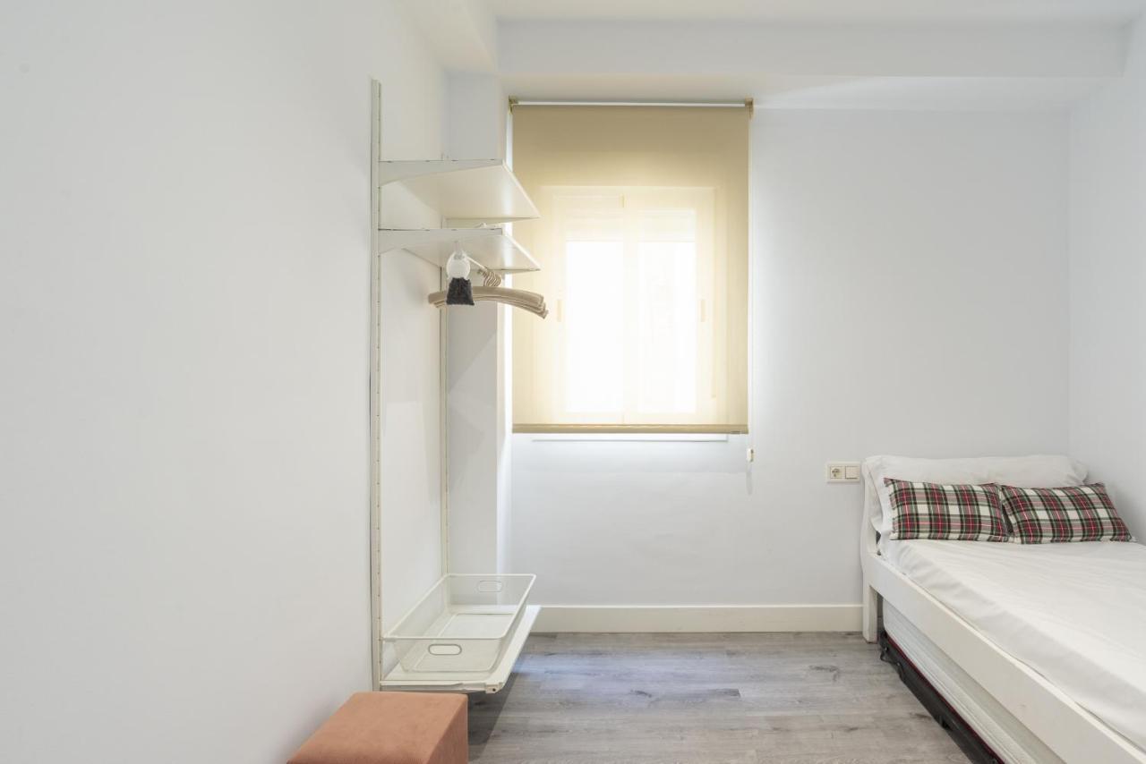 Soho Premium 4 Bedrooms Apartment Малага Экстерьер фото